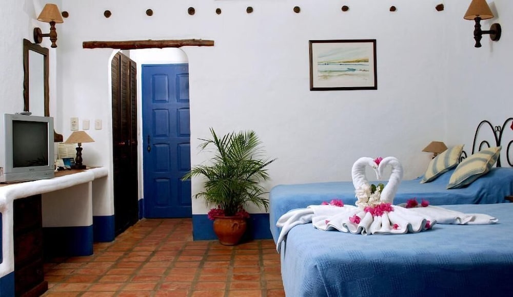 Standard Triple Room, Pool View
