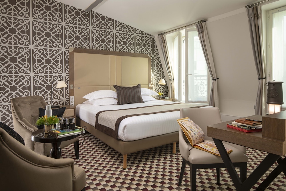 Executive Room, 1 King Bed (Spa access) thumbnail 6