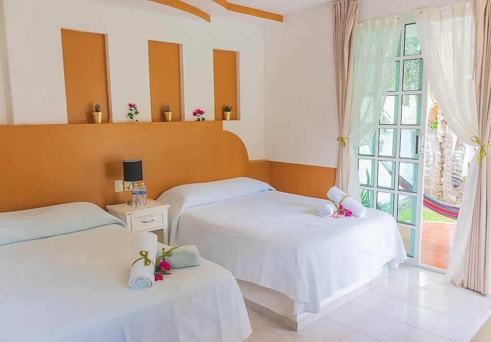 Family Quadruple Room, Lagoon View photo 1