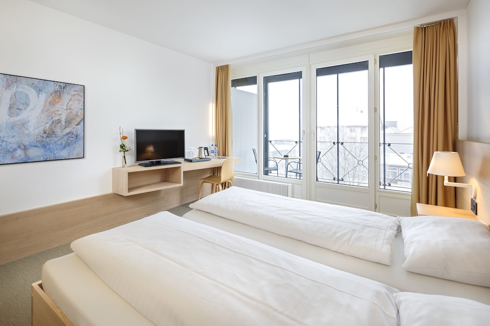 Standard Twin Room, 1 Double Bed