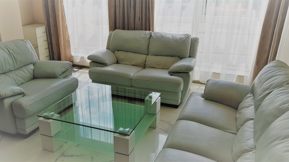 Deluxe Studio Suite photo 3