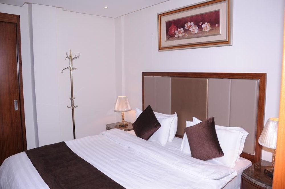 Apartment, 2 Bedrooms, City View photo 1