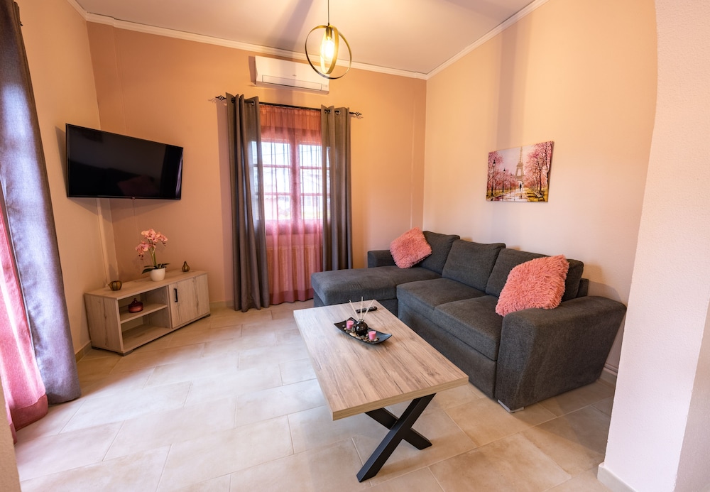 Basic Apartment, Balcony