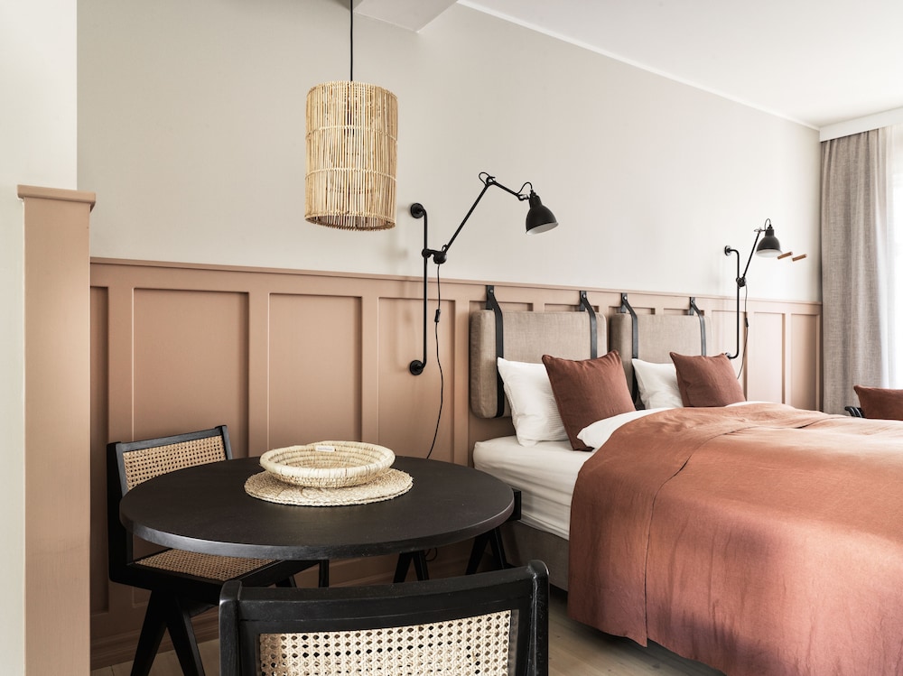 Deluxe Studio, 1 Queen Bed