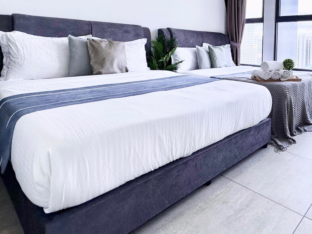 Comfort Apartment, 3 Bedrooms, Accessible, City View