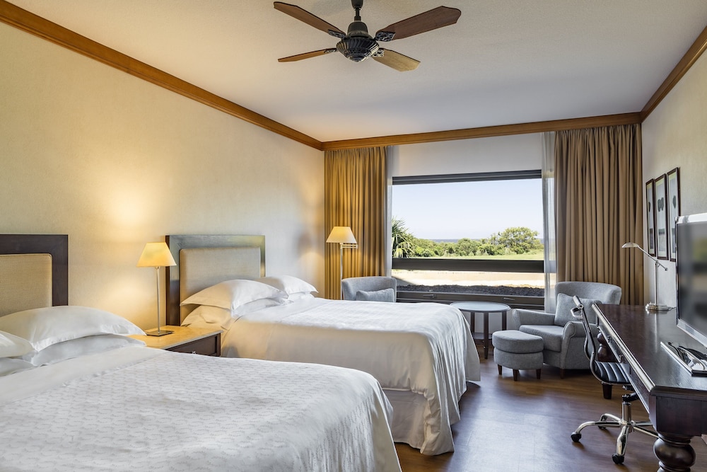 Classic Room, 2 Queen Beds, River View - Photo 1