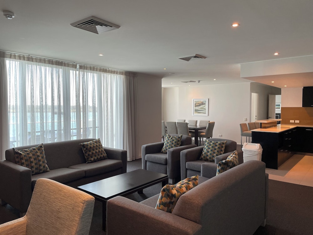 3 Bedroom Penthouse - Photo 1
