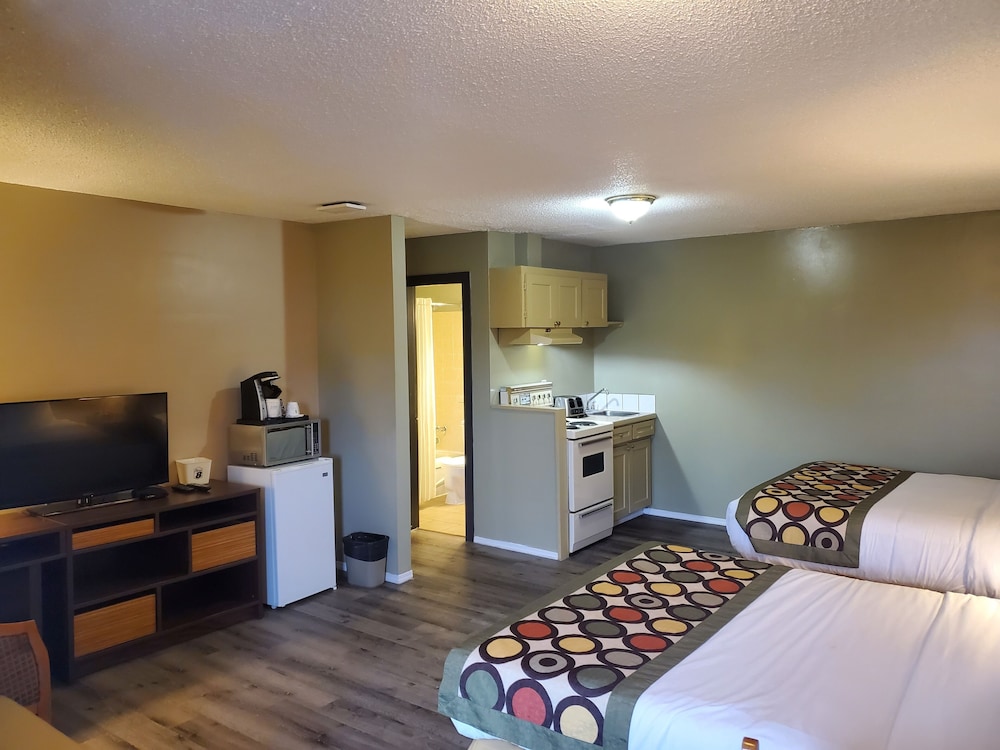 Efficiency, Standard Room, 2 Queen Beds - Photo 1