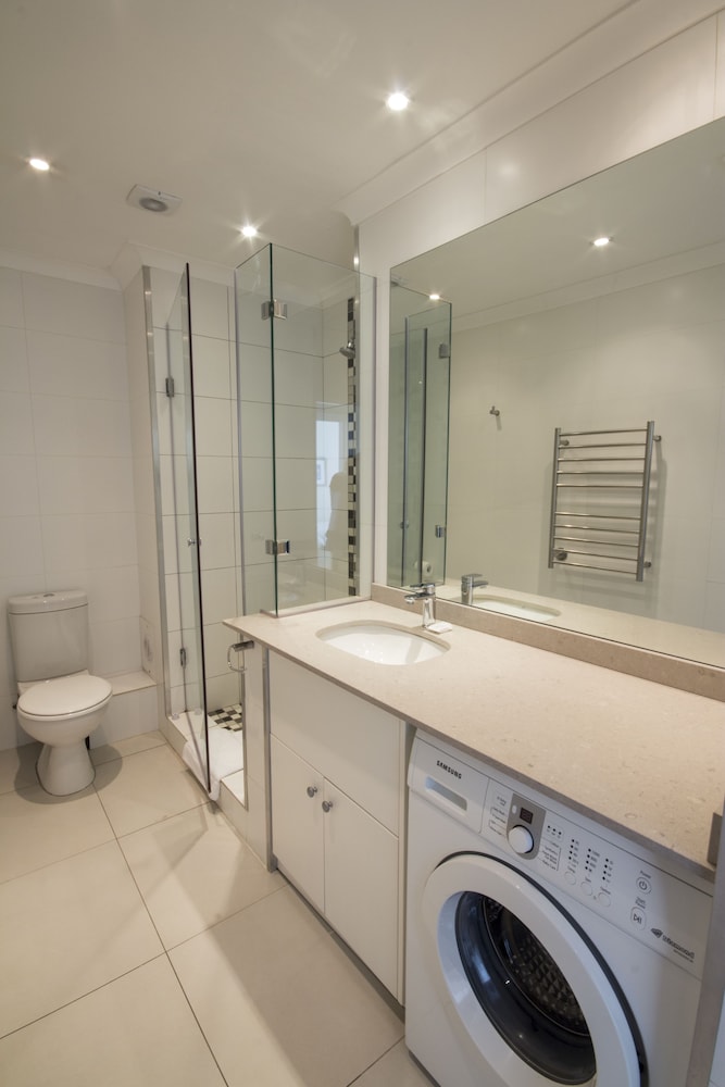 Self Catering Apartment - Top Fl. photo 2