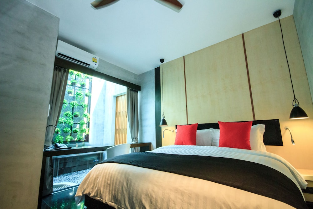 Two Bedroom Pool Residence - Garden View