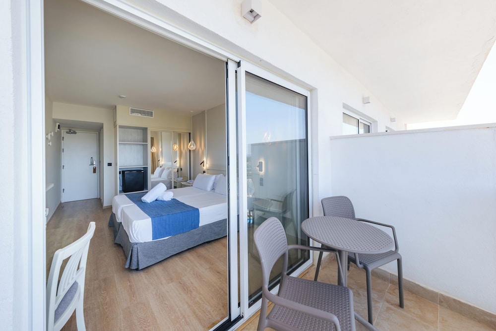 Standard Double Room, Balcony - Photo 3