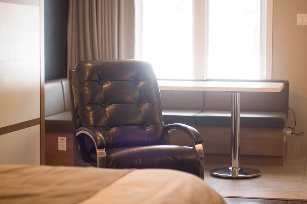 Marineau +, with a wall bed photo 2