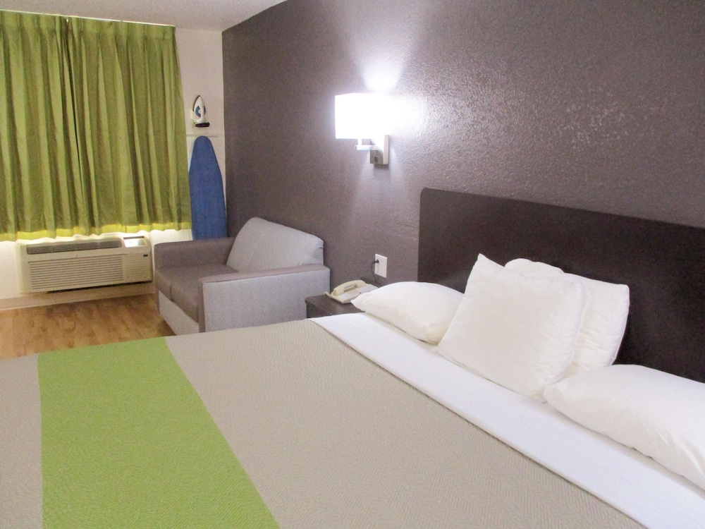 Standard Double Room, 1 King Bed, Non Smoking, Kitchenette photo 1