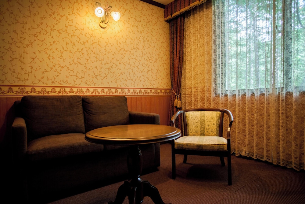 Deluxe Twin Room (Non-smoking) photo 3