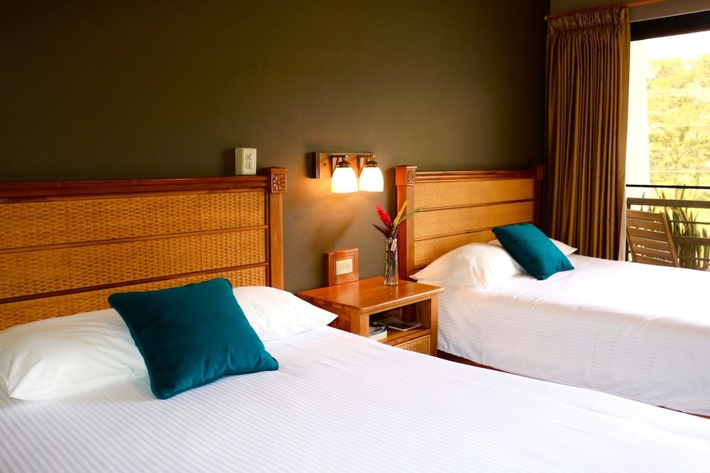 Standard Double Room, 2 Queen Beds