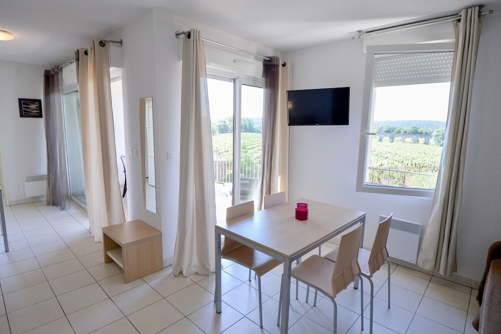 Apartment (5 persons) photo 2