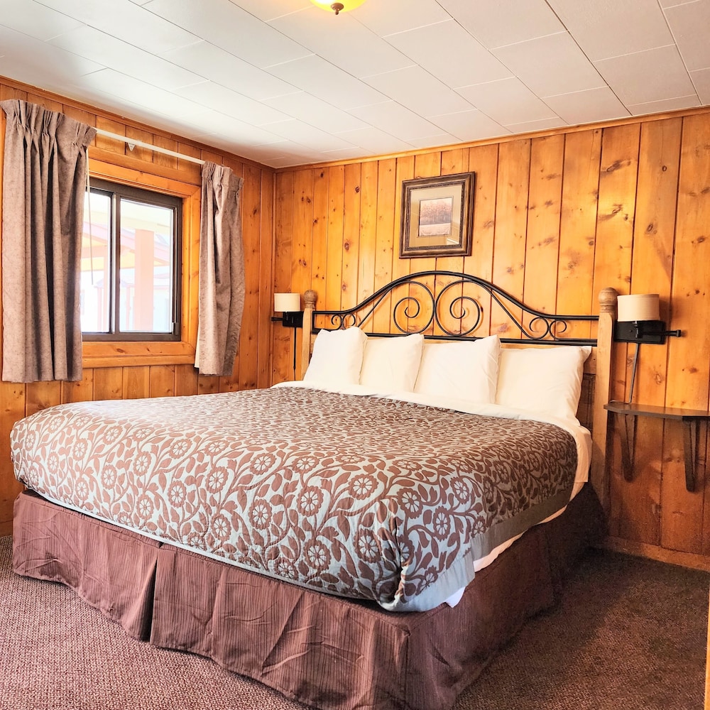 Comfort Room, 1 King Bed, Mountain View photo 2