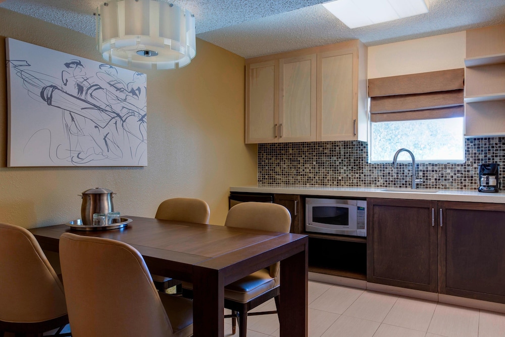 One Bedroom Suite with Balcony