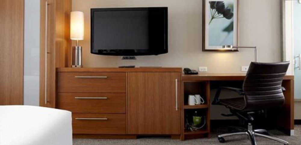 Room, 1 King Bed with Sofa bed (Curved Room) photo 3