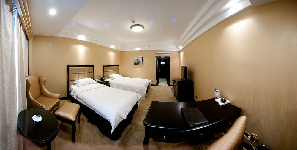 Deluxe Superior Twin Room photo 2