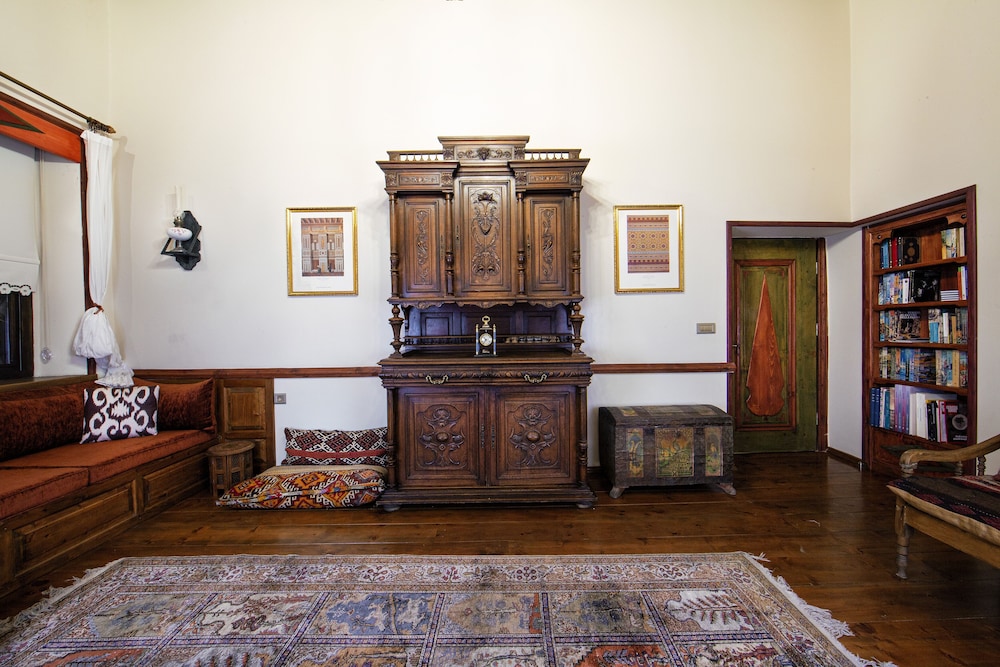 THE GREAT LOGGIA photo 2