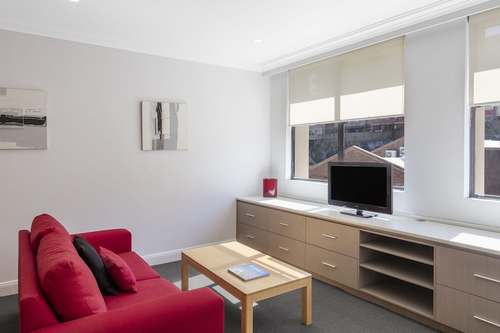 Studio Apartment - Photo 15
