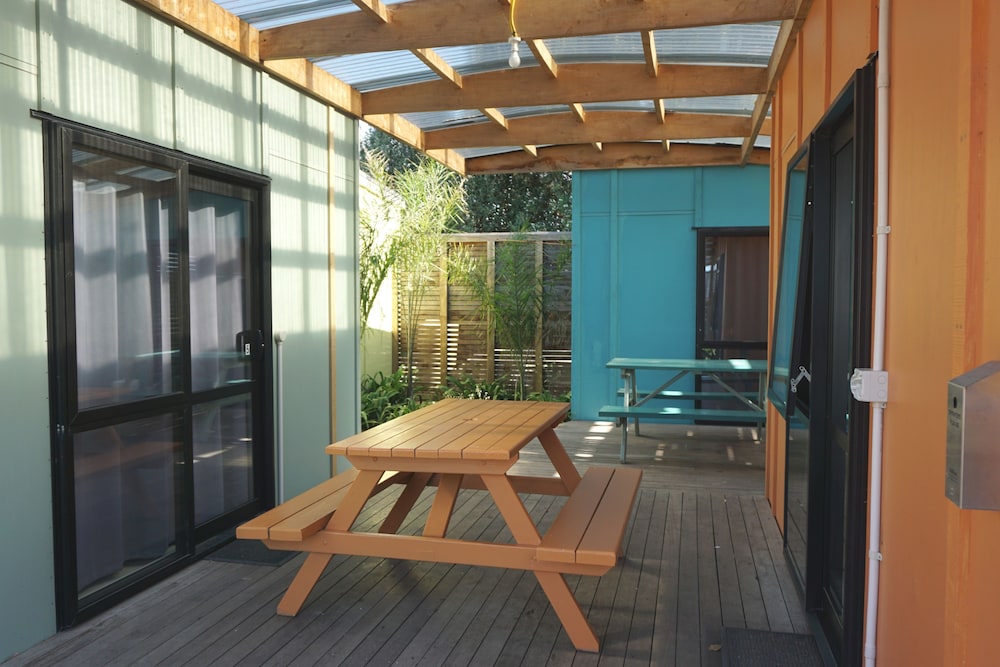 Basic Triple Room, Non Smoking, Balcony (Back Packers) photo 2