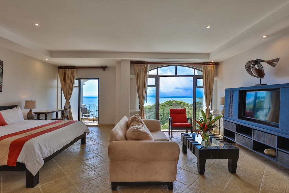 Royal Ocean View - Photo 1