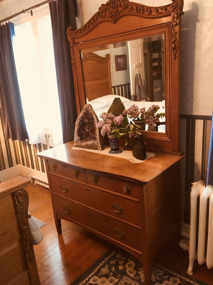 Standard Room, Multiple Beds, Non Smoking, Private Bathroom (The Old Iron Room) photo 2