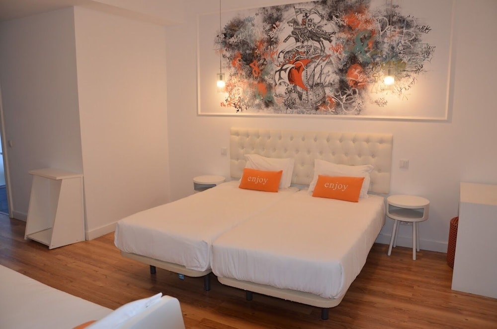 Apartment photo 2