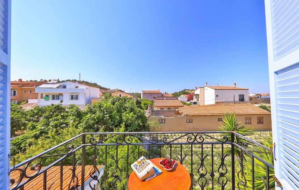 Standard Double Room, Balcony photo 3