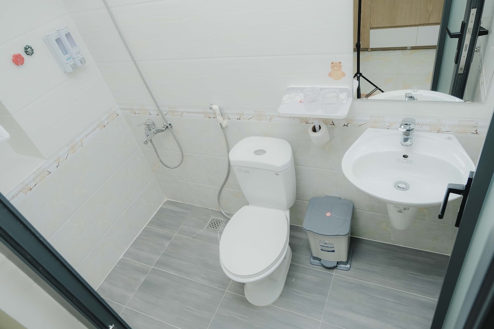 Deluxe Triple Room, Balcony, City View photo 3