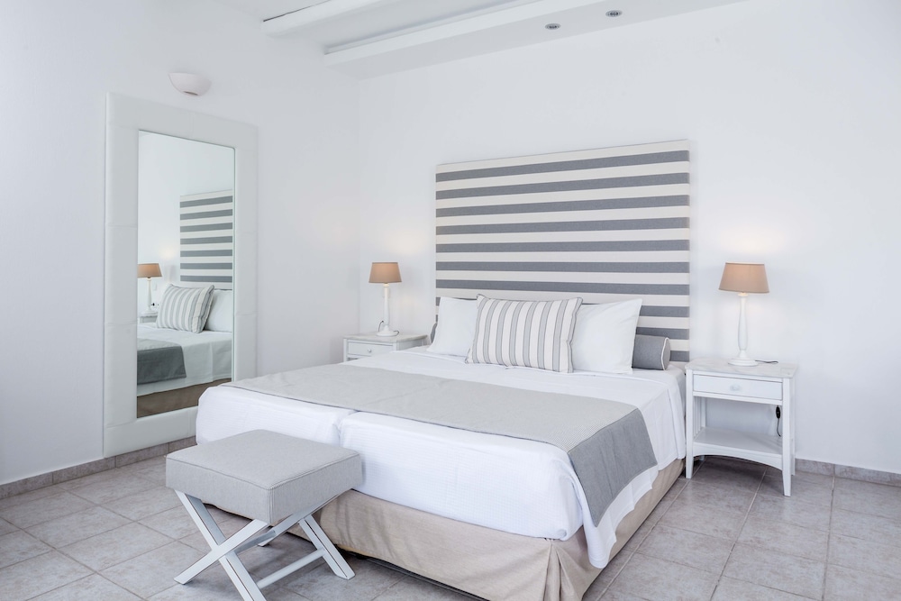 Suite, Sea View