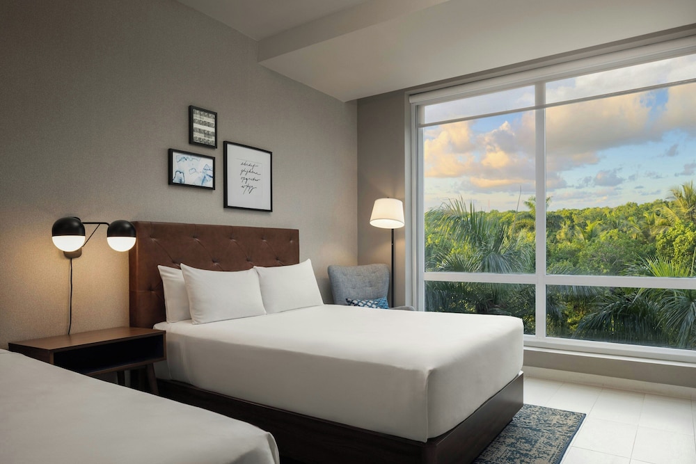Traditional Room, 2 Double Beds thumbnail 5
