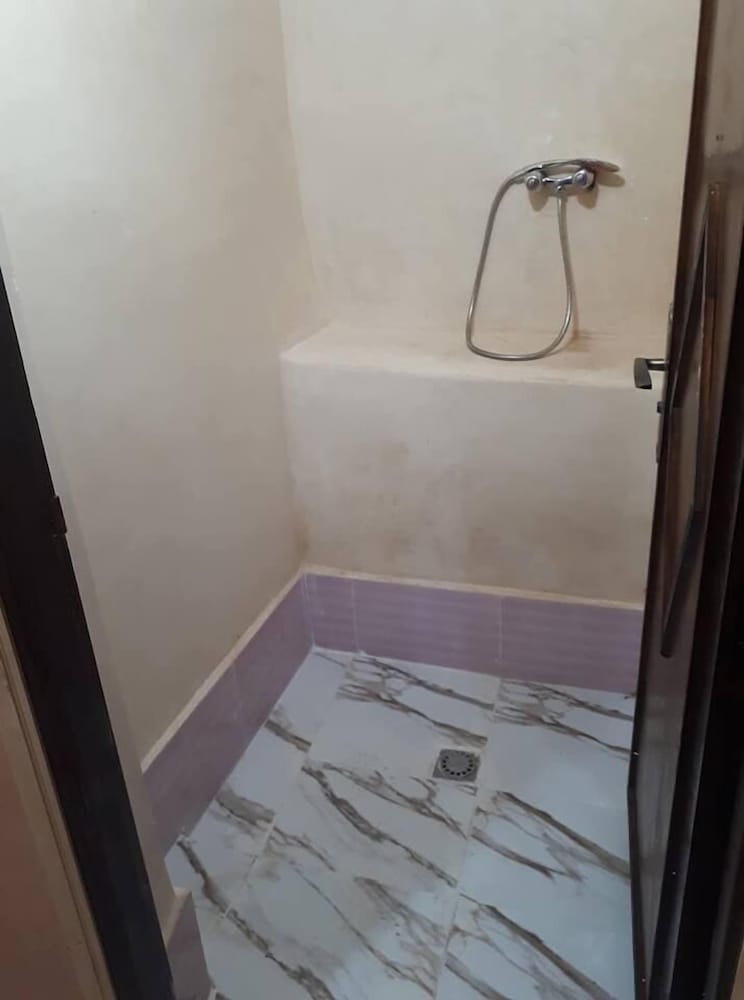 Triple Room, Shared Bathroom photo 3