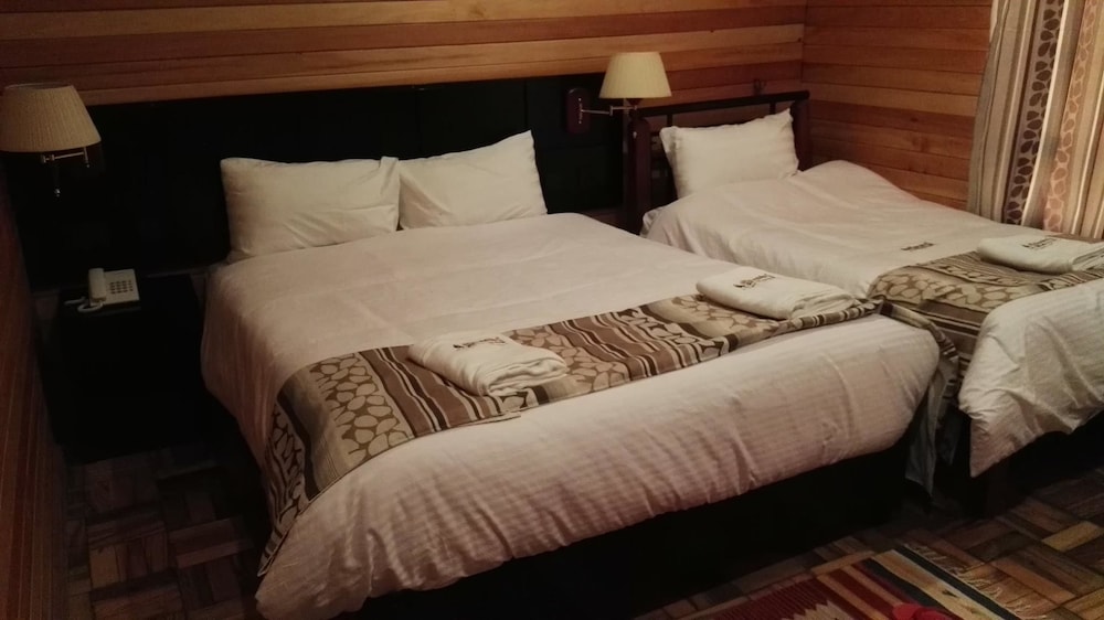 Comfort Triple Room, Accessible, Mountain View photo 2