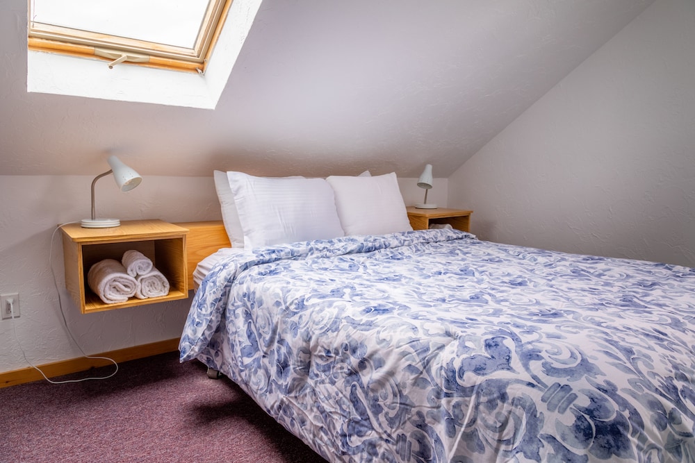 Classic Chalet, 1 Bedroom, Non Smoking, Kitchenette (Condo Chalet) photo 1