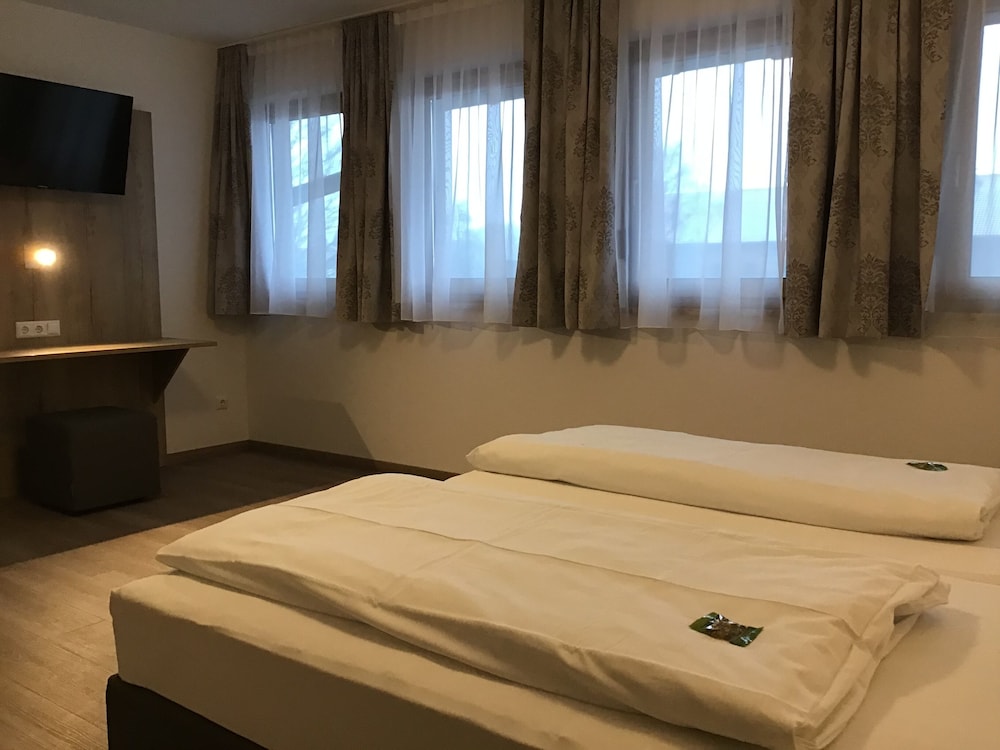 Basic Room photo 2