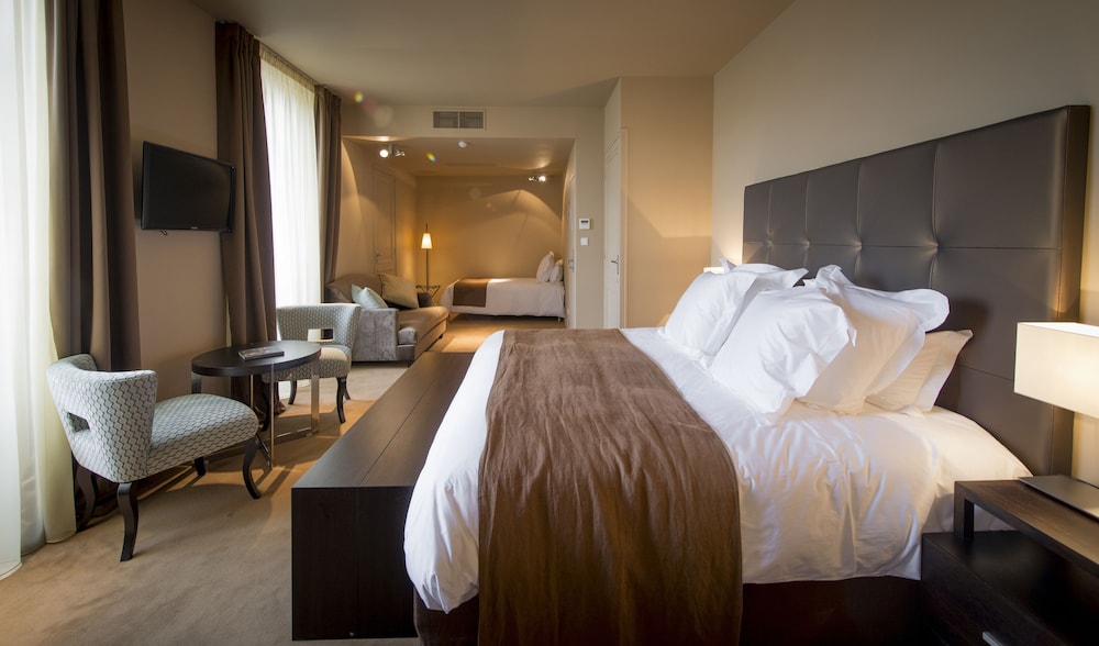 Standard Twin Room - Photo 3