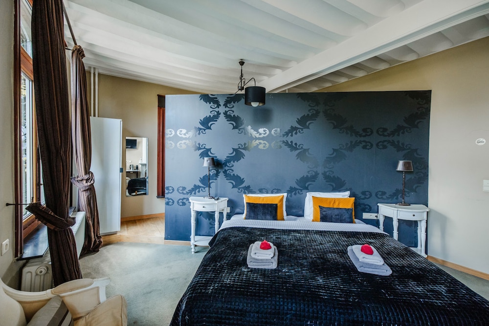 Deluxe Double or Twin Room, Courtyard View photo 1