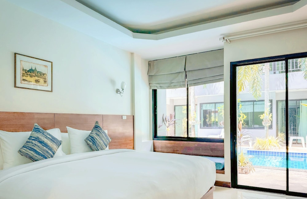 Superior Room, Pool Access - Photo 1