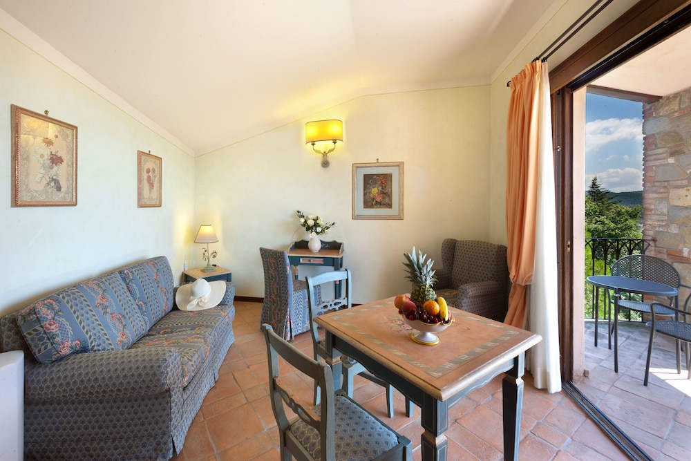 Classic Apartment, 1 Bedroom - Photo 3