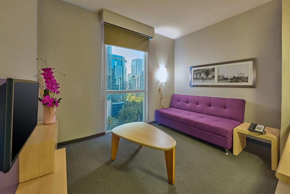 Junior Suite, 1 Queen Bed with Sofa bed - Photo 6