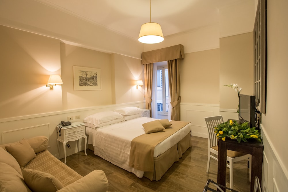 Classic Double or Twin Room photo 3