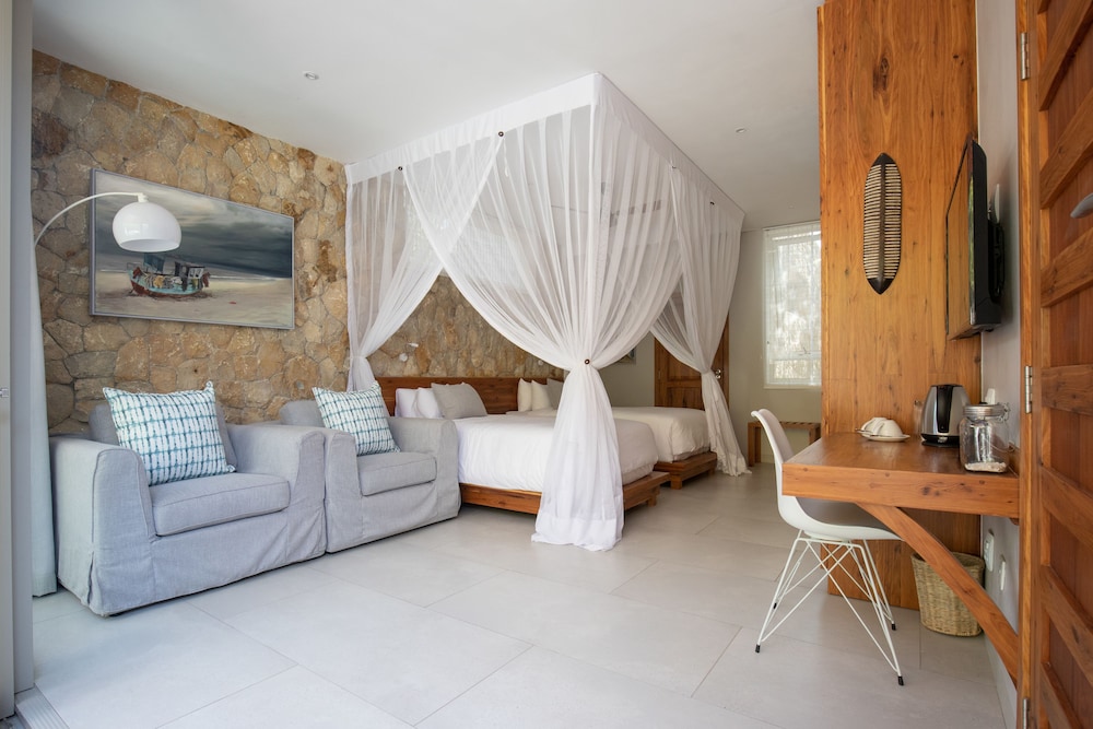 Suite, Accessible, Garden Area photo 3