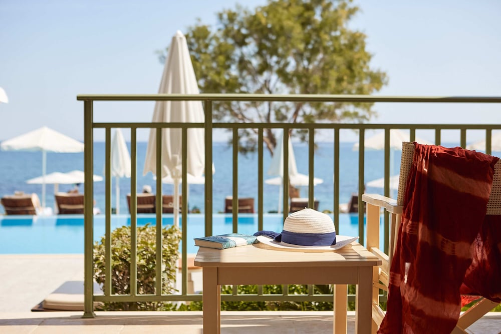 Junior Suite, Pool Access, Beachfront ( AD) - Photo 4