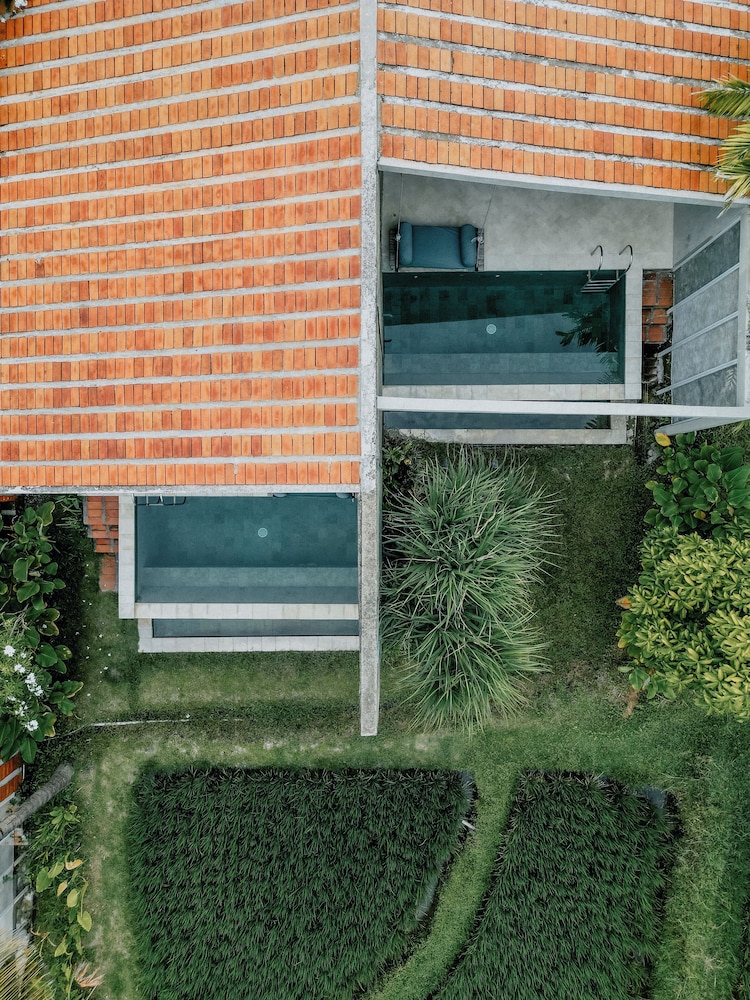 Nomad Pool Villa With Tour