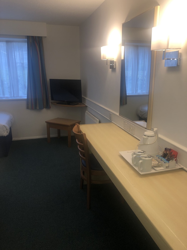 Room, 1 Double Bed, Non Smoking - Photo 1