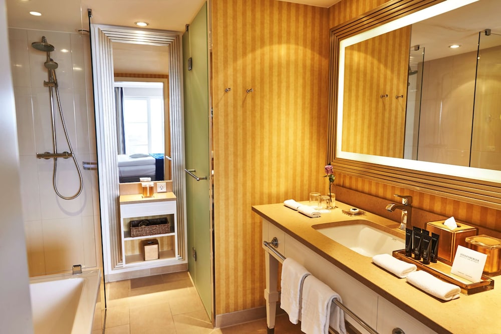 Executive Room photo 2