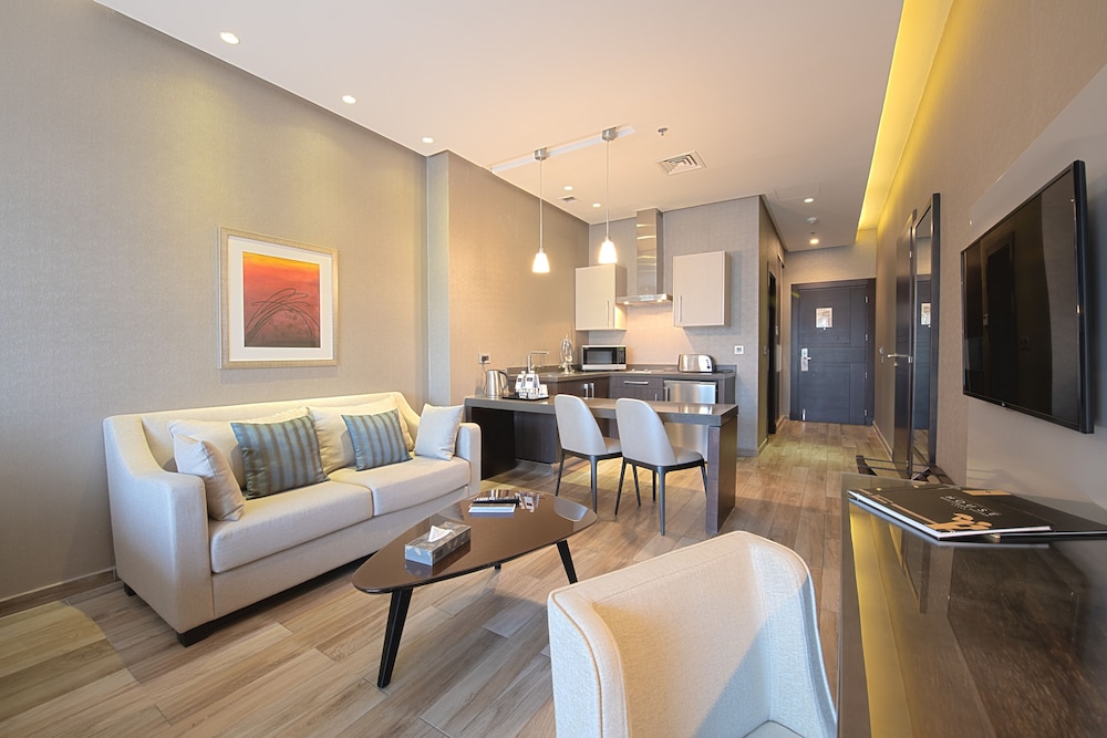 Superior Studio Suite photo 2